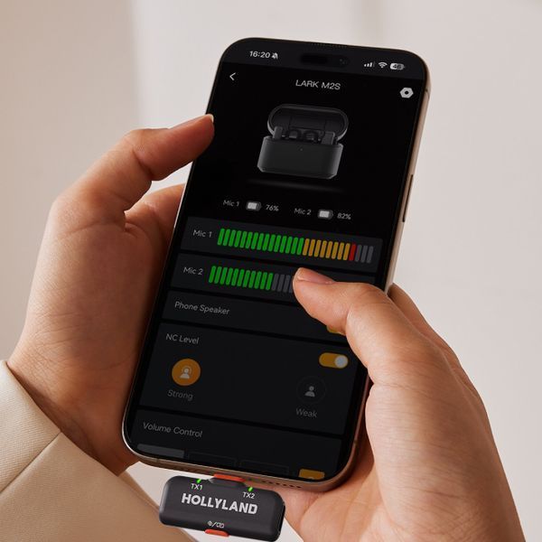 Петличный микрофон (2 шт.) Hollyland LARK M2S Ultimate mini Combo black для iPhone/ Android/видеокамеры, (с зарядным кейсом ), профессиональный (52010) 52010 фото